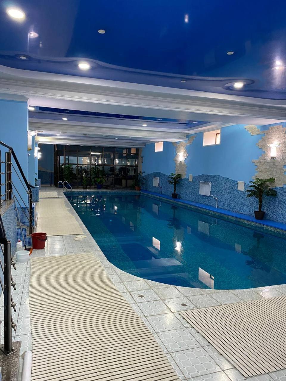 Deluxe Spa-Hotel Ustʼ-Kamenogorsk 외부 사진